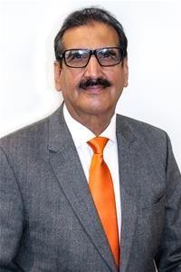 Profile image for Councillor Tariq Dar MBE